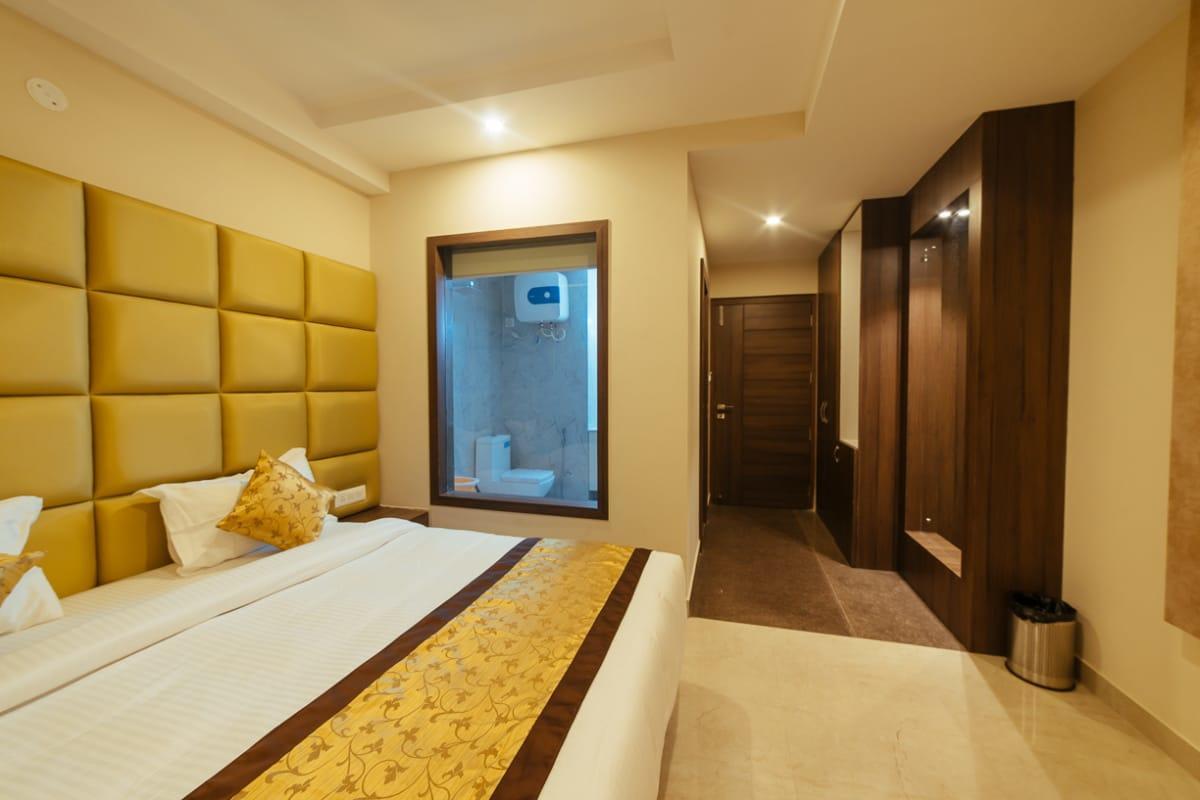 Radical Palace Hotel And Restaurant Lucknow Extérieur photo