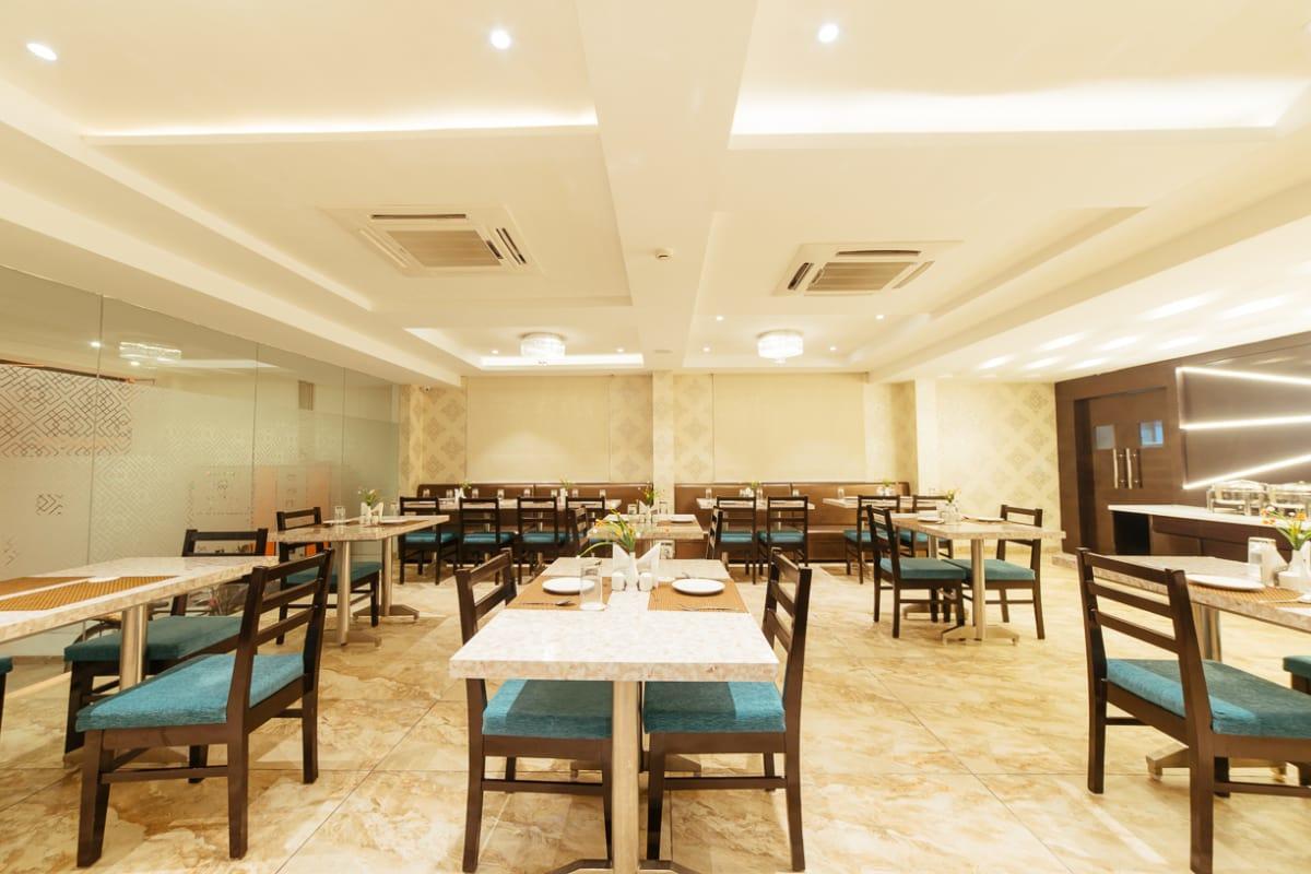 Radical Palace Hotel And Restaurant Lucknow Extérieur photo