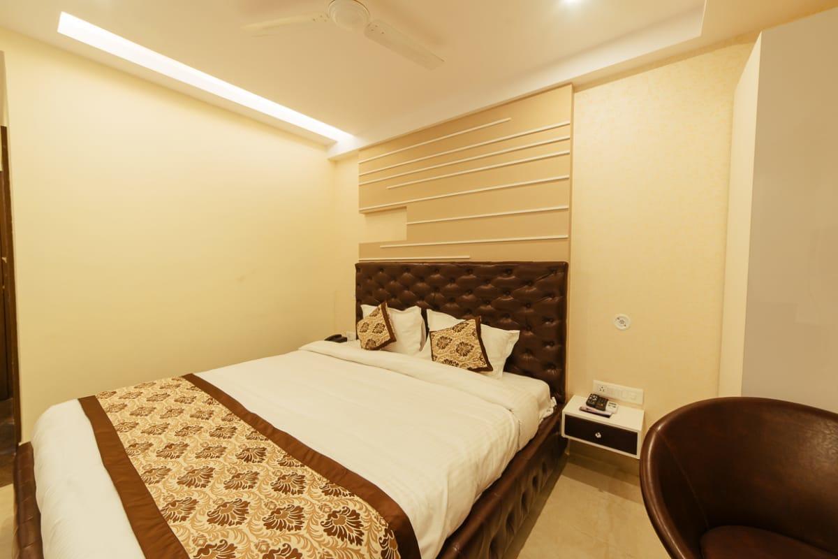 Radical Palace Hotel And Restaurant Lucknow Extérieur photo