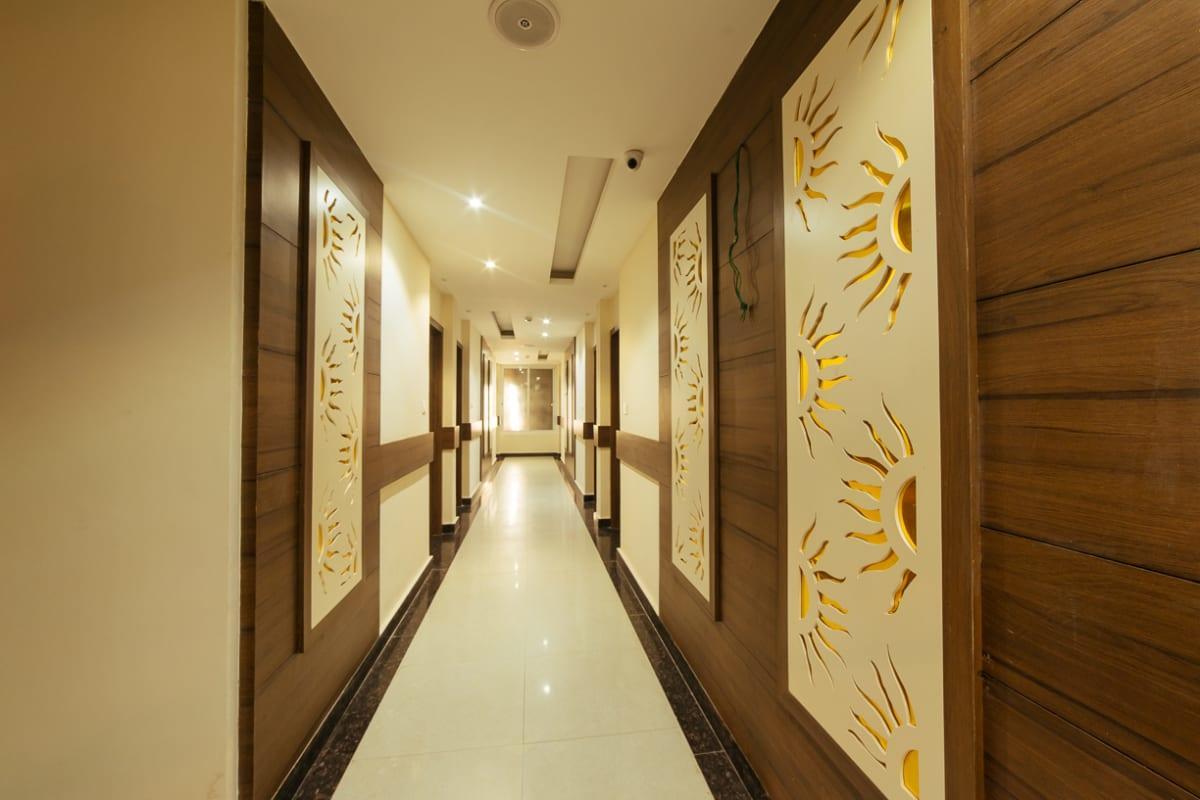 Radical Palace Hotel And Restaurant Lucknow Extérieur photo