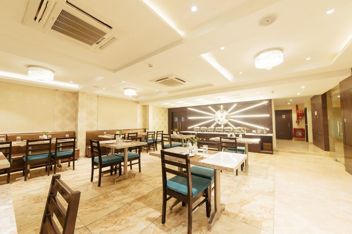 Radical Palace Hotel And Restaurant Lucknow Extérieur photo