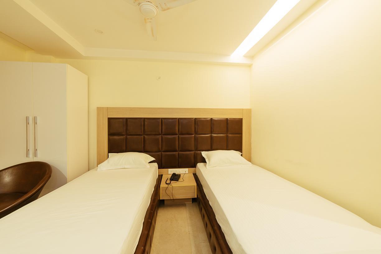 Radical Palace Hotel And Restaurant Lucknow Extérieur photo
